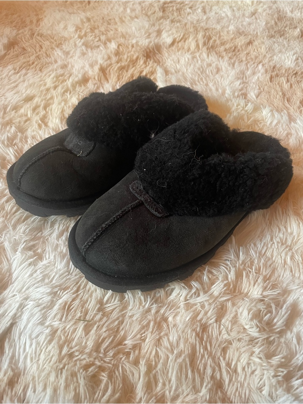 Ugg black Coquette slippers sz8